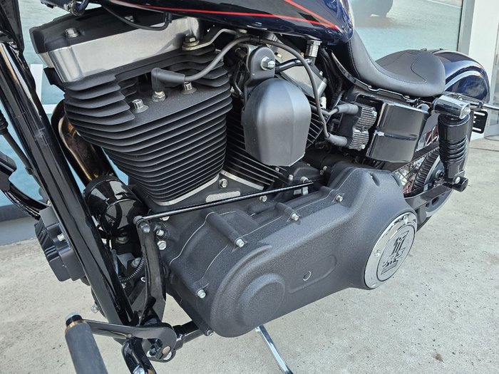 2013 HARLEY-DAVIDSON FXDB STREET BOB Blue