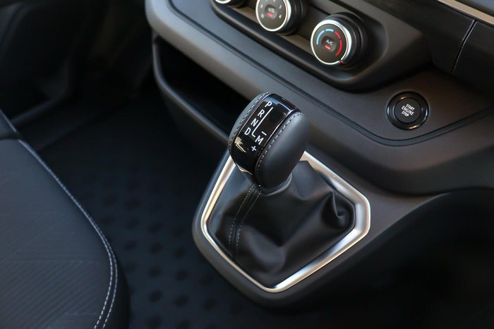 2025 Renault Trafic Premium
