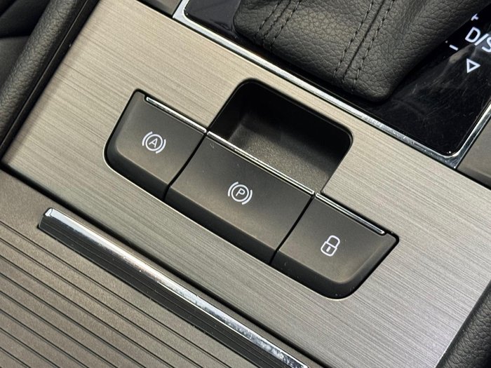2020 SKODA Superb 200TSI Scout