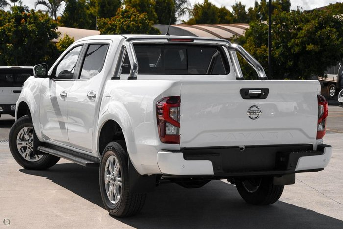2022 Nissan Navara ST