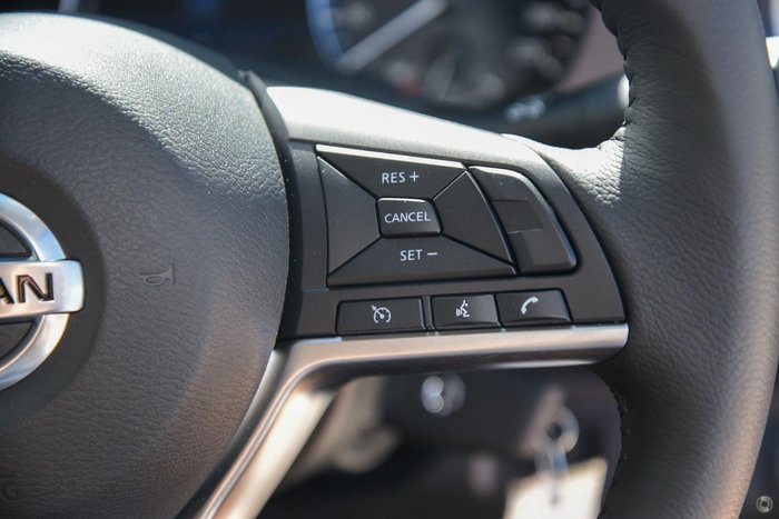 2022 Nissan Navara ST
