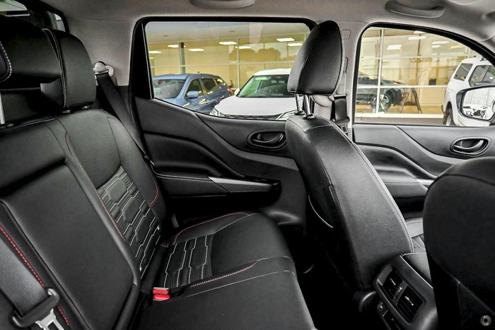 2025 Nissan Navara PRO-4X Warrior D23 MY25 4X4 Dual Range White Pearl