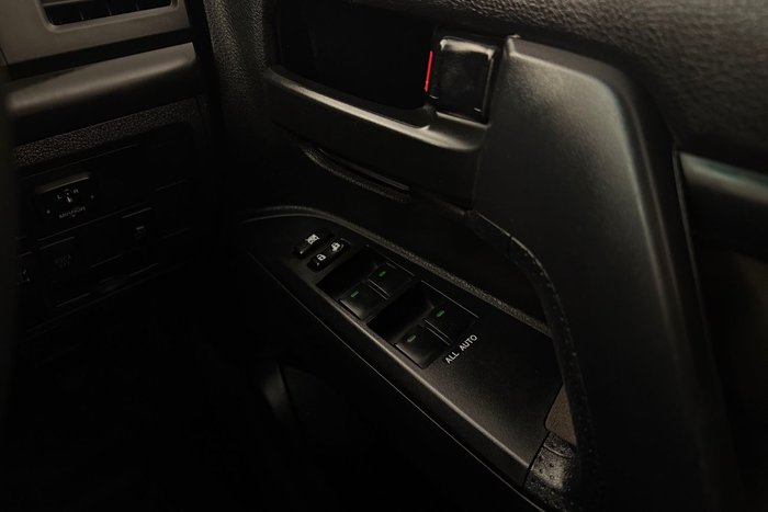 2014 Toyota Landcruiser GXL