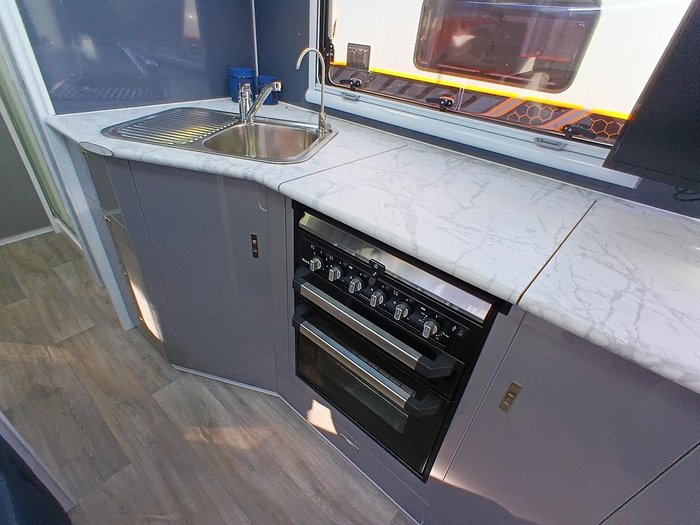 2024 Red Centre Kimberley + 216 Type A Large Ensuite (Save $17,000)