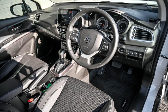 2023 Suzuki S-Cross ALLGRIP Prestige