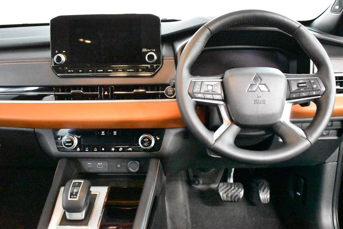 2022 Mitsubishi Outlander Exceed Tourer