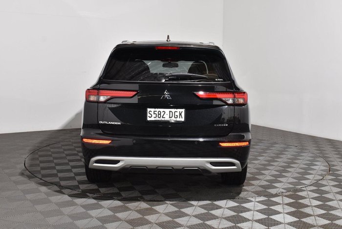 2022 Mitsubishi Outlander Exceed Tourer