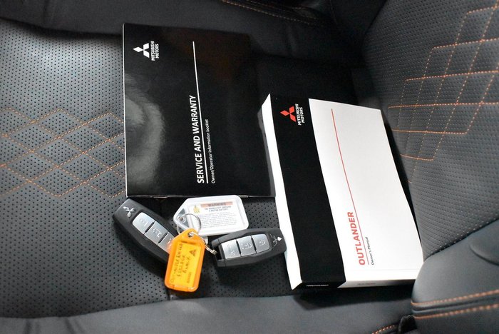 2022 Mitsubishi Outlander Exceed Tourer