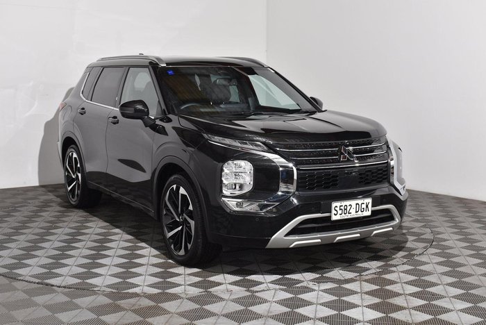 2022 Mitsubishi Outlander Exceed Tourer