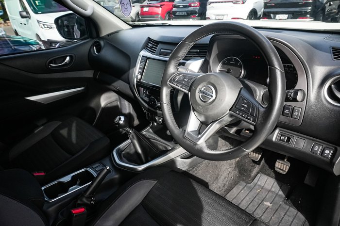 2021 Nissan Navara ST-X