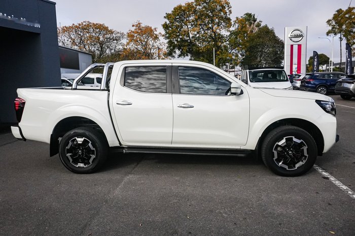 2021 Nissan Navara ST-X