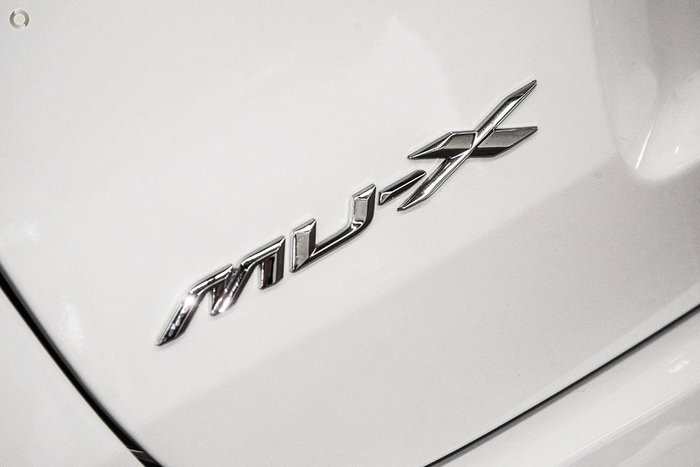 2025 Isuzu MU-X LS-M