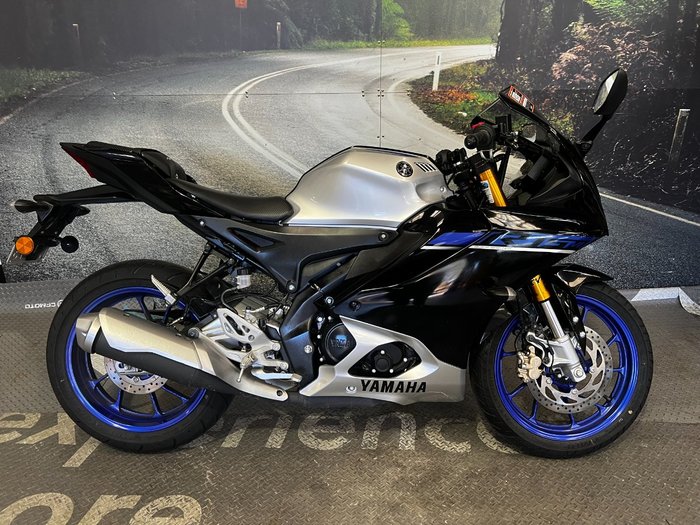 2024 Yamaha YZF-R15M Black