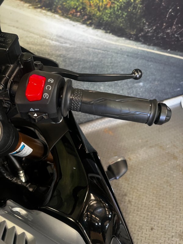 2024 Yamaha YZF-R15M Black
