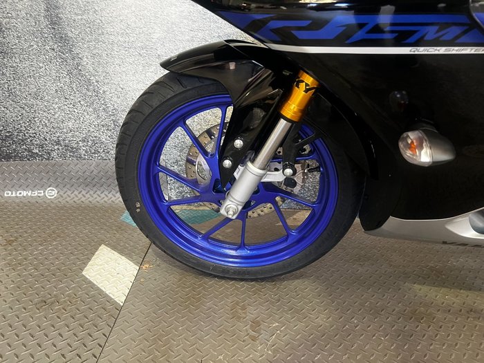 2024 Yamaha YZF-R15M Black