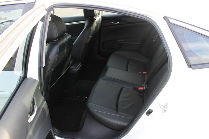 2018 HONDA CIVIC VTi-S