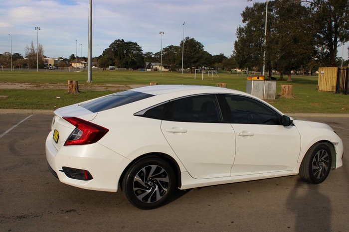 2018 HONDA CIVIC VTi-S
