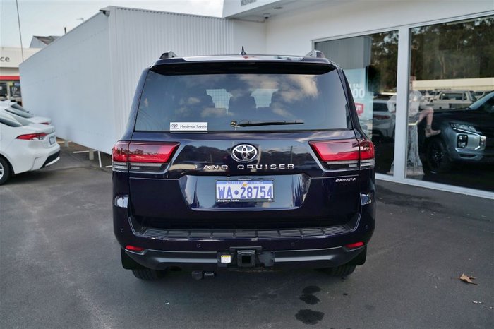 2021 Toyota Landcruiser LC300 3.3L V6 DSL Sahara 7 Seats