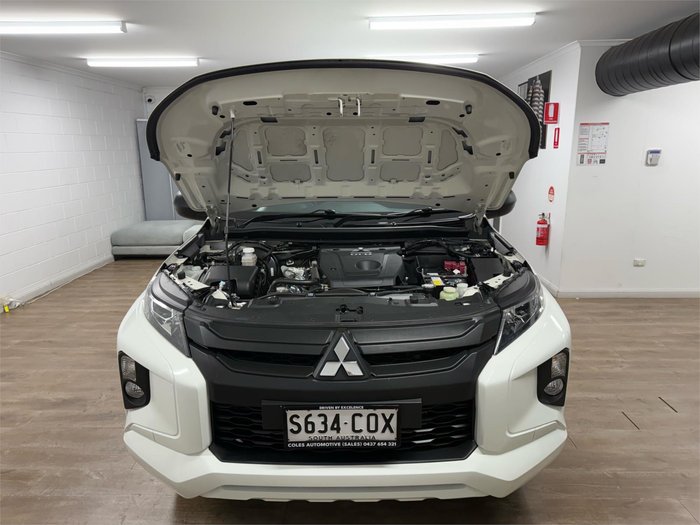 2022 Mitsubishi Triton GLX