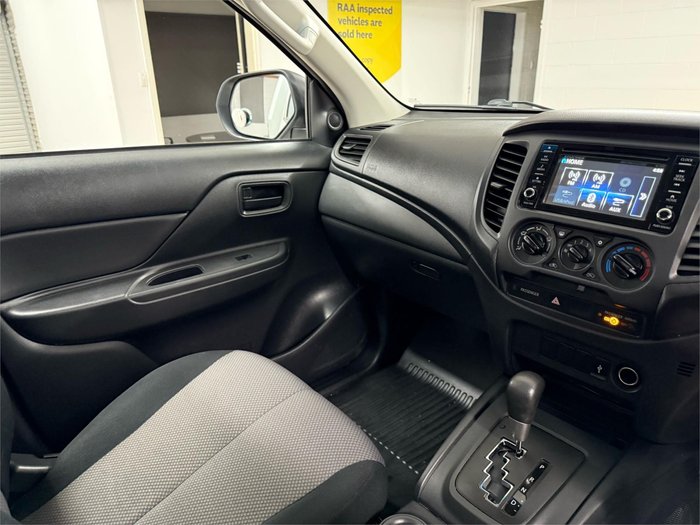 2022 Mitsubishi Triton GLX