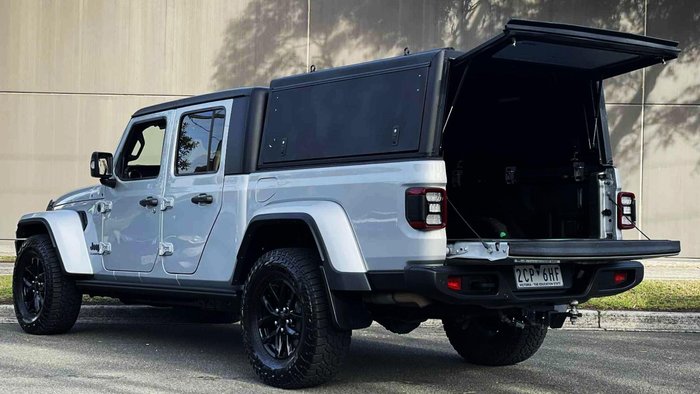 2023 Jeep Gladiator Night Eagle JT MY23 4X4 On Demand Silver Zynith