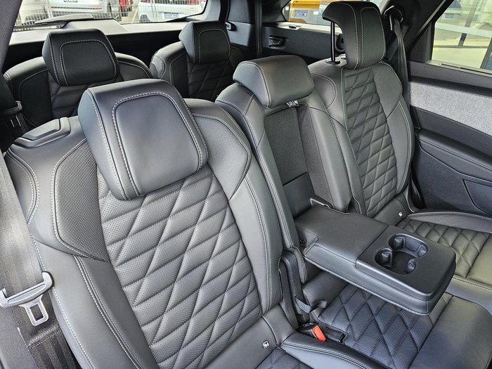 2025 Peugeot 5008 GT Premium Hybrid