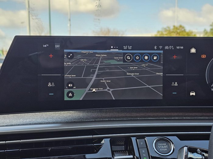 2025 Peugeot 5008 GT Premium Hybrid