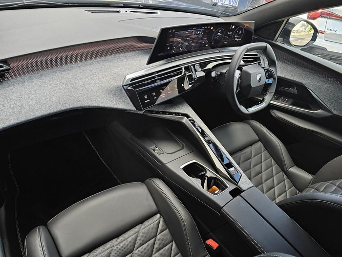 2025 Peugeot 5008 GT Premium Hybrid