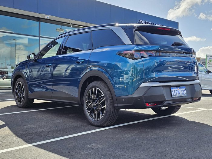 2025 Peugeot 5008 GT Premium Hybrid