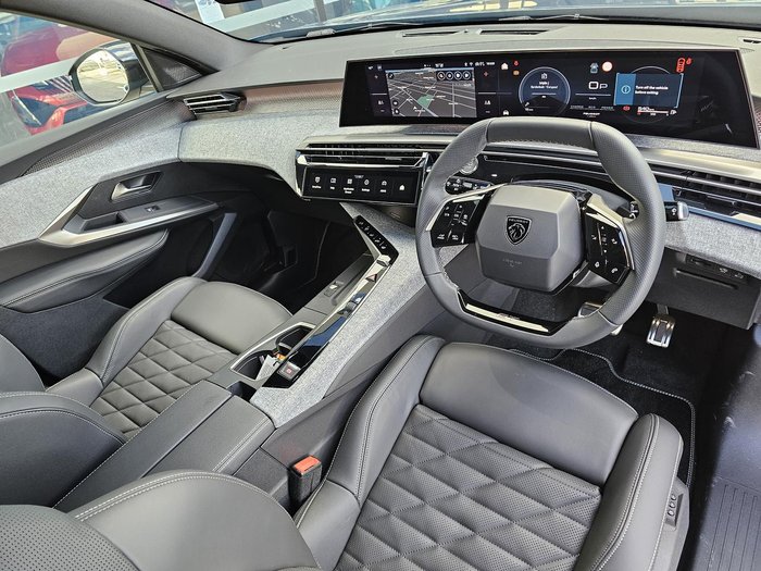 2025 Peugeot 5008 GT Premium Hybrid