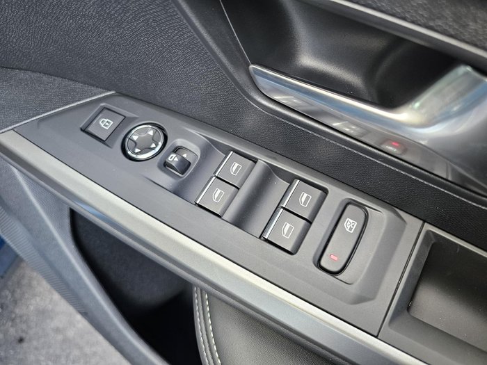 2025 Peugeot 5008 GT Premium Hybrid