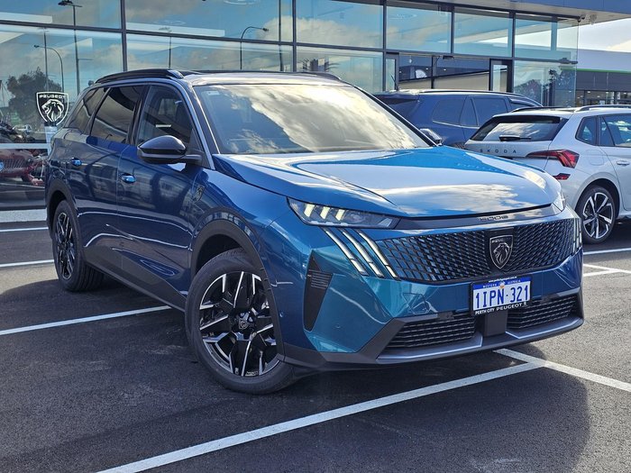2025 Peugeot 5008 GT Premium Hybrid