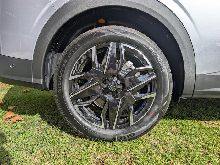 2025 Peugeot 5008 GT Premium Hybrid P74 MY25 Artense Grey
