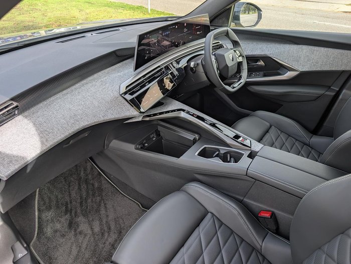 2025 Peugeot 5008 GT Premium Hybrid P74 MY25 Artense Grey