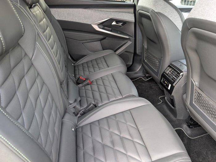 2025 Peugeot 5008 GT Premium Hybrid P74 MY25 Artense Grey