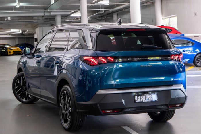 2025 Peugeot 5008