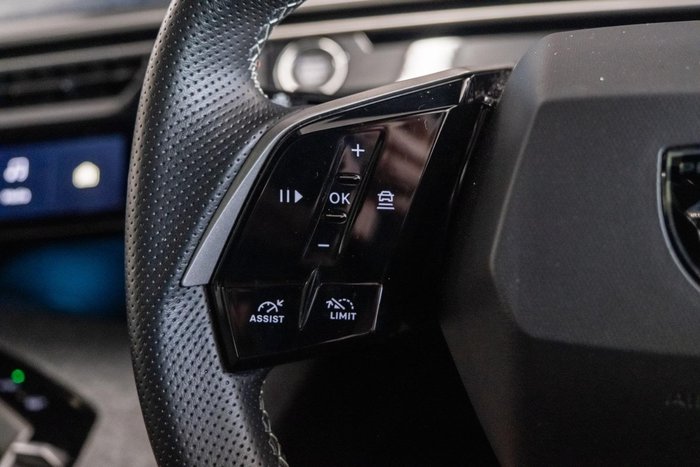 2025 Peugeot 5008 GT Premium Hybrid