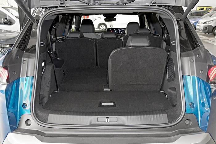 2025 Peugeot 5008 GT Premium Hybrid