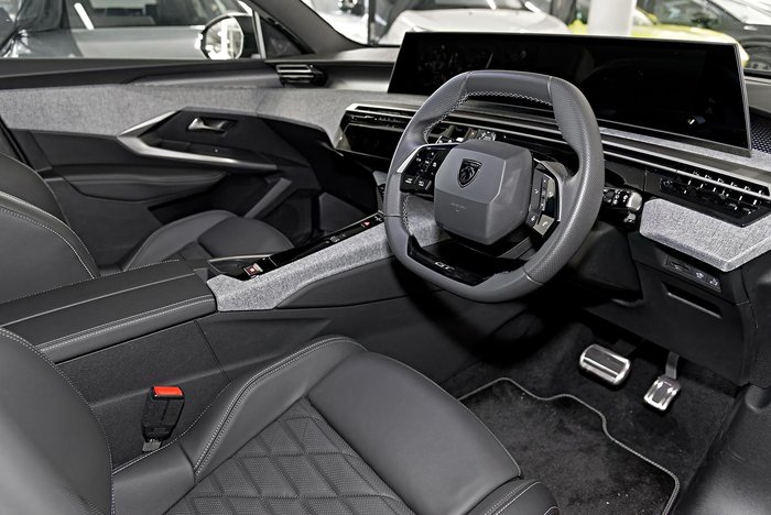 2025 Peugeot 5008 GT Premium Hybrid