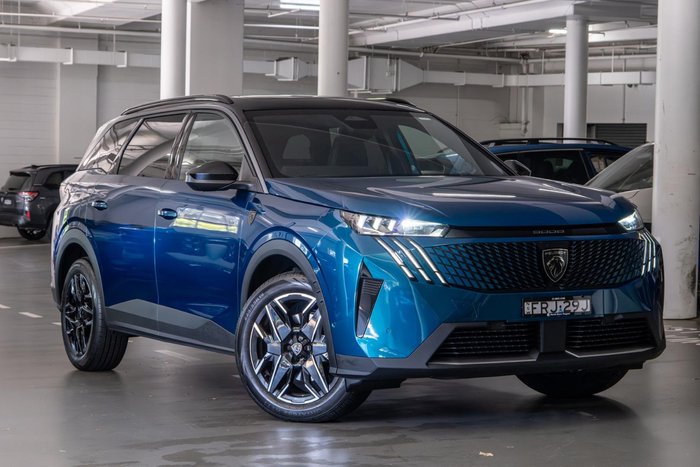2025 Peugeot 5008 GT Premium Hybrid