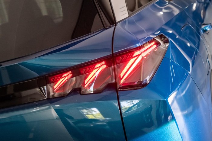 2025 Peugeot 5008 GT Premium Hybrid