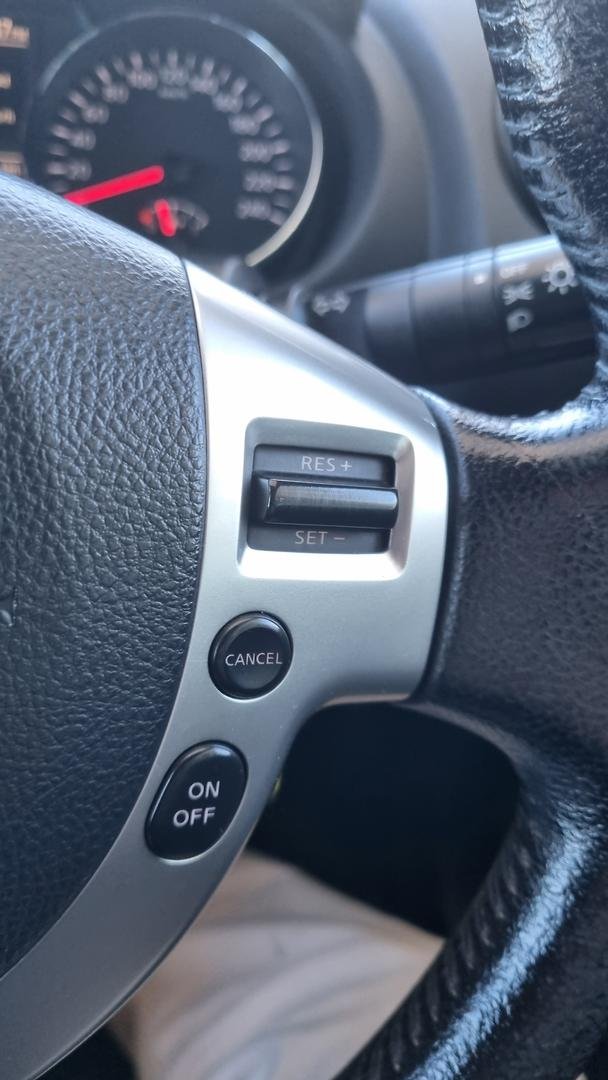 2013 Nissan Dualis ST