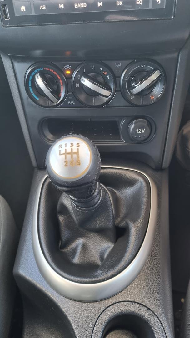 2013 Nissan Dualis ST