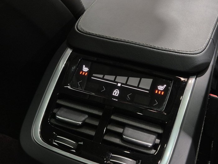 2023 Volvo XC90 Ultimate B6 Bright