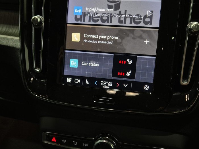 2022 Volvo XC40 Plus B4