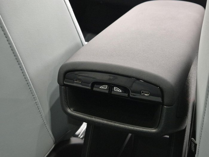 2023 Volvo EX30 Single Motor Extended Range Ultra