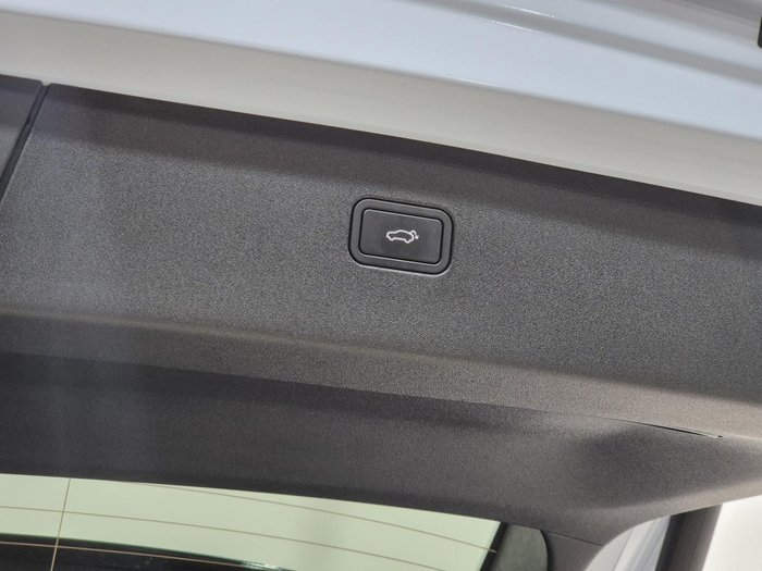 2023 Volvo EX30 Single Motor Extended Range Ultra