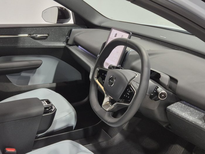 2023 Volvo EX30 Single Motor Extended Range Ultra