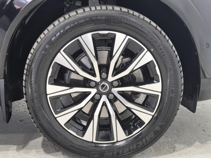 2023 Volvo XC60 Plus B5 MY23 AWD Onyx Black
