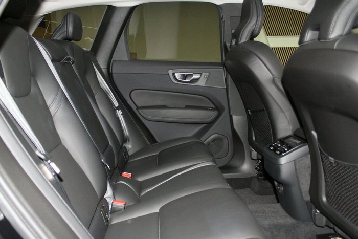 2023 Volvo XC60 Plus B5 MY23 AWD Onyx Black